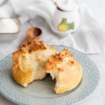 Pao de Deus. Portugiesische Milchbrötchen.